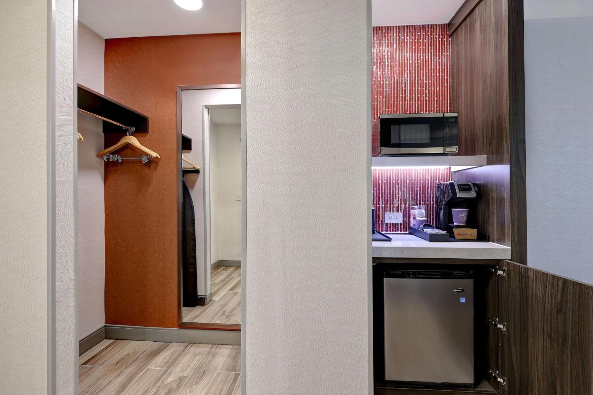 Hilton Garden Inn Cedar Rapids Esterno foto